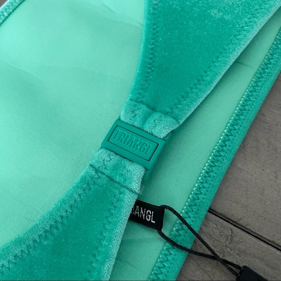 NWT Triangl Bikini top size Large - Picture 6 of 9